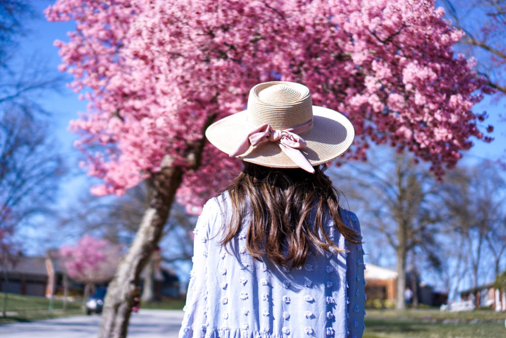 Sun hat with bow for women