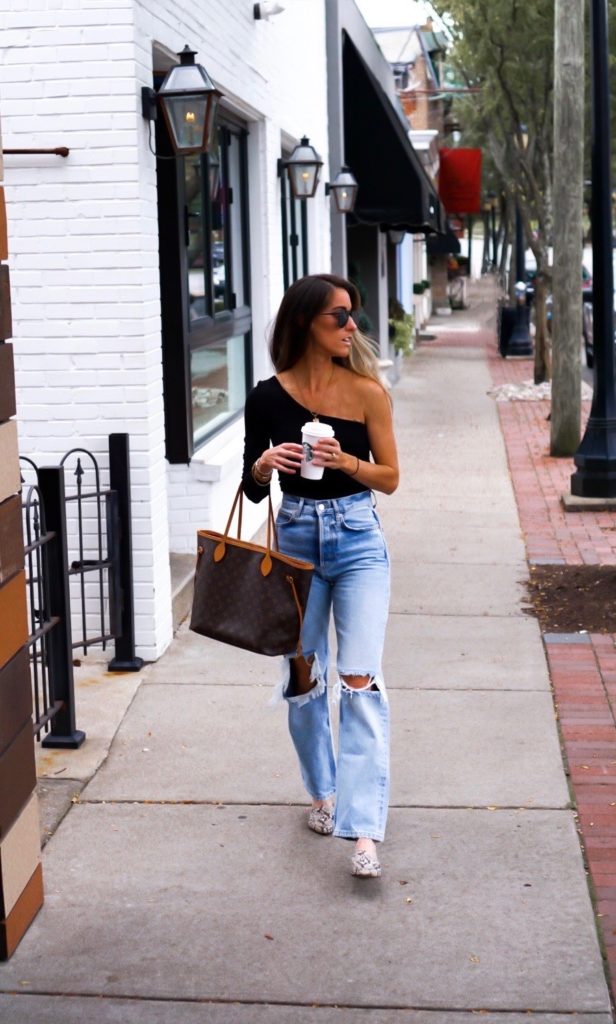 Straight leg jeans and black heels